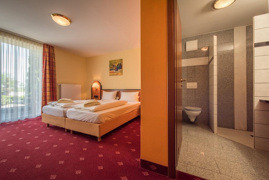 Landhotel Und Gasthof Hirsch Huettenreute Hoßkirch Zewnętrze zdjęcie