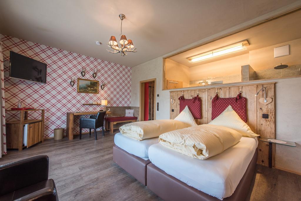 Landhotel Und Gasthof Hirsch Huettenreute Hoßkirch Zewnętrze zdjęcie